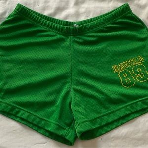 green “Hawaii 89” letter print shorts